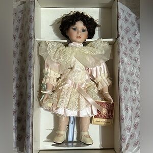Dynasty Doll Anna Collection Verna